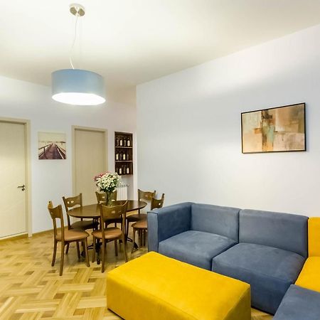 Апартаменты 3 BR Тбилиси Экстерьер фото
